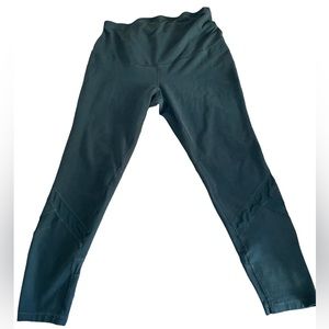 ⭐️2/$15⭐️ Old Navy Active Balance Maternity Legging